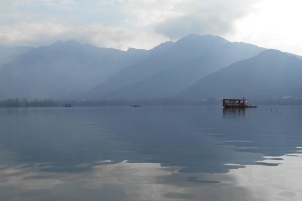 Manasbal lake